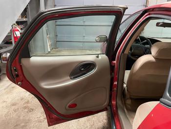 1999 Ford Taurus