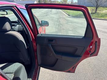 2009 ford focus se-sedan with 199899 miles for sale near elk-river, minnesota ece8ff12a2664b2d884c6b8eb7b5a9be.jpeg