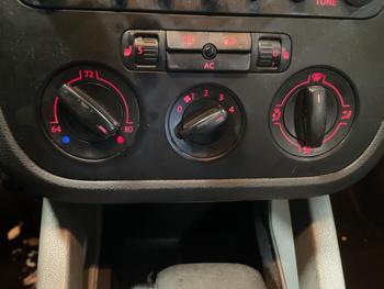 2009 volkswagen jetta se with 198966 miles for sale near elk-river, minnesota ecf7c9d825504896ac26278723b9b01e.jpg
