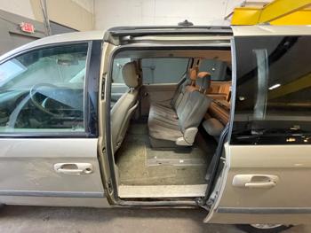 2006 chrysler town-&-country base with 98507 miles for sale near elk-river, minnesota ed4bd448d76646f9ad6910f9790a8159.jpeg