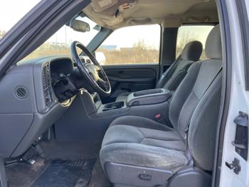 2004 chevrolet silverado-1500 ext.-cab-short-bed-4wd with 141858 miles for sale near elk-river, minnesota ed76a91eea974bfb955778552059c8f3.jpeg