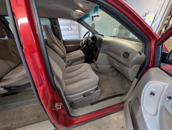 2002 chrysler town-&-country lx with 220729 miles for sale near elk-river, minnesota eebedc14e2264f80906d6f7bf927d444.jpg