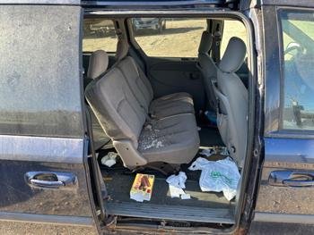 2006 chrysler town-&-country base with 141271 miles for sale near elk-river, minnesota eef371315b944bce9db2d1f24d3b1b55.jpeg