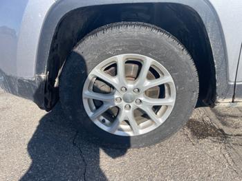 2016 jeep cherokee latitude-4wd with 204960 miles for sale near st.-cloud, minnesota ef53afa50c7f48d288dace1c437a8d40.jpeg