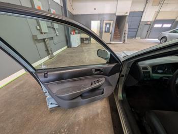 2004 honda civic-hybrid sedan-with-cvt with 142924 miles for sale near elk-river, minnesota ef97f4634795453881d339cd5f74ef57.jpg