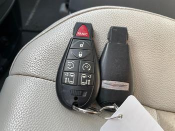 2008 chrysler town-&-country touring with 204610 miles for sale near elk-river, minnesota f1664eb50fb64b55abd6ca95e04bab63.jpeg