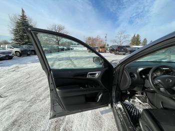 2020 nissan pathfinder s-4wd with 155852 miles for sale near fridley, minnesota f24eae0b7cdc46e6a3ddd5aba2297fe6.jpeg