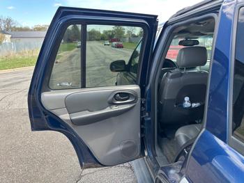 2002 chevrolet trailblazer ls-4wd with 203457 miles for sale near elk-river, minnesota f2a6efcc76c749cb9b4a4f597da5c7a1.jpeg