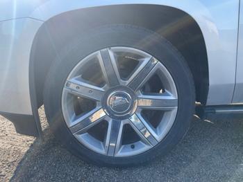 2015 cadillac escalade premium-4wd with 176275 miles for sale near hastings, minnesota f3b7dba3a9794a05808a9d36602c6b0e.jpeg