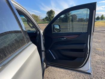 2015 cadillac escalade premium-4wd with 176275 miles for sale near hastings, minnesota f4cb3ab1aaec471bb5a3b442d6d5d18c.jpeg