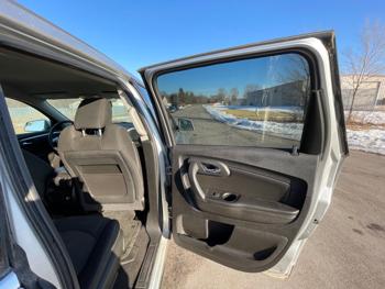 2011 chevrolet traverse lt-fwd with 173079 miles for sale near elk-river, minnesota f7efce949f264e7e98b7a1ec5c5f5803.jpeg