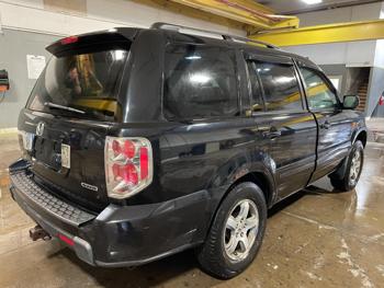 2006 honda pilot ex-l(-with-navi) with 289760 miles for sale near elk-river, minnesota f801f954bdc3440796633867a1708ec4.jpg