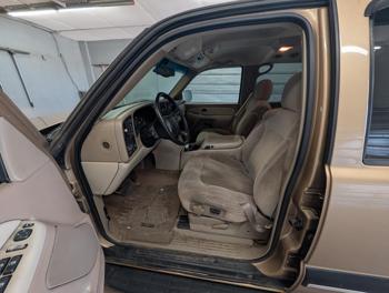 2001 chevrolet tahoe 4wd with 256492 miles for sale near elk-river, minnesota f80c3ddc65124f328fbde548472397b8.jpg