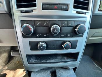 2010 chrysler town-&-country touring for sale near elk-river, minnesota f8c66b82c9d04d44be8d19fa5c1a3f0d.jpeg