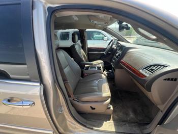 2013 chrysler town-&-country touring-l with 219628 miles for sale near savage, minnesota f9cebf1769ea4c929701c5a48b7cf062.jpeg