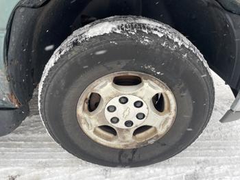 2004 chevrolet suburban 1500-4wd with 177654 miles for sale near fridley, minnesota fa5c380eebf140898f7a94060b9287e6.jpeg