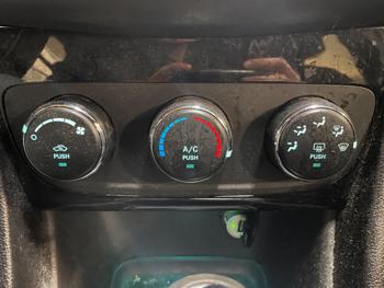 2013 chrysler 200 lx with 145613 miles for sale near elk-river, minnesota faec5d95032843758b6852692810ee7a.jpg