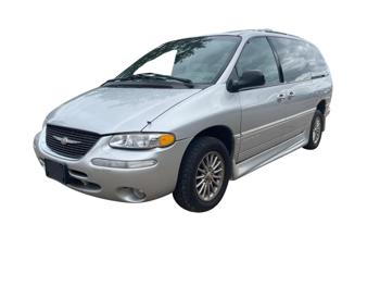 2000 chrysler town-&-country limited with 89273 miles for sale near elk-river, minnesota fb35e9db048d4bbe85fc7e22b32e4e57.jpg