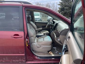 2004 toyota sienna le---7-passenger with 225351 miles for sale near fridley, minnesota fb93df59468d4977b9ac6779f5afdd95.jpeg