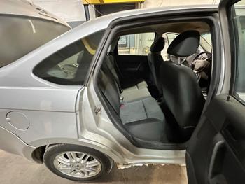 2009 ford focus se-sedan with 189163 miles for sale near elk-river, minnesota fbfdeeb69fb84b269a77528606bf9561.jpeg