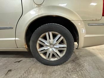 2010 chrysler town-&-country touring with 243937 miles for sale near elk-river, minnesota fc2976cdaffc4a0189997352b565d176.jpeg