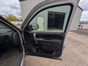 2010 chevrolet silverado-1500 lt1-extended-cab-long-box-4wd with 263160 miles for sale near elk-river, minnesota fc4b92181e6d4b8fb7deb5bfef051f69.jpg