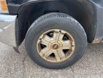 2013 chevrolet silverado-1500 lt-ext.-cab-long-box-4wd with 305650 miles for sale near fridley, minnesota fe04b5ed5c4042e681ebd07cad963907.jpeg