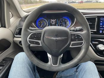 2017 chrysler pacifica touring with 257812 miles for sale near rochester, minnesota fea7d2ccc1214752a4613f40ad7bbd55.jpeg