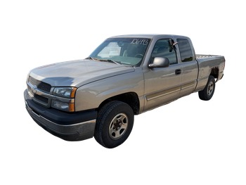2003 Chevrolet Silverado 1500 Ext. Cab Short Bed 4WD at auction in Elk River, Minnesota
