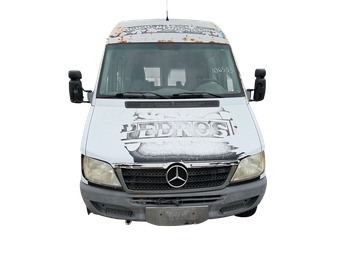 2006 dodge sprinter-wagon 2500-high-ceiling-140-in.-wb for sale near elk-river, minnesota 106555_08_front_end.jpg