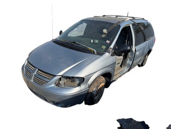 2005 dodge grand-caravan sxt for sale near Elk River, Minnesota 106611_01_driver_front_corner.jpg
