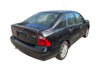 2006 ford focus zx4-s with 155179 miles for sale near Elk River, Minnesota 106630_05_pass_rear_corner.jpg