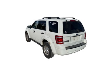 2009 ford escape xlt-fwd-v6 with 165967 miles for sale near Elk River, Minnesota 106684_03_rear_driver_corner.jpg